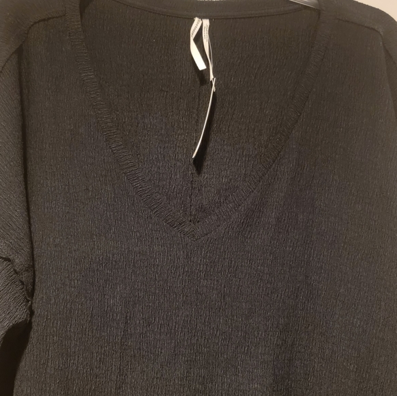 Anthropologie Brand New Textured Black Ling sleeve Top. XL. NWT! - Picture 5 of 15